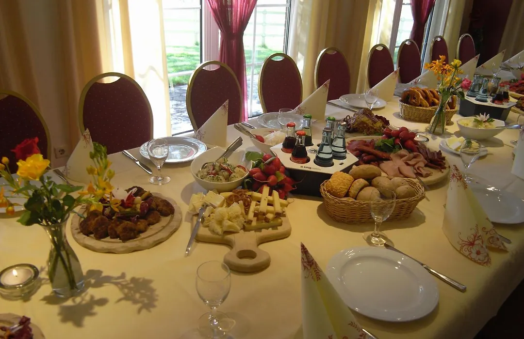 Land-gut-Hotel Restaurant Kreuz Meyer-1